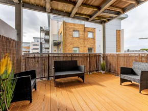 Pass the Keys Delightful 2 bedroom apartment in Poole and parking